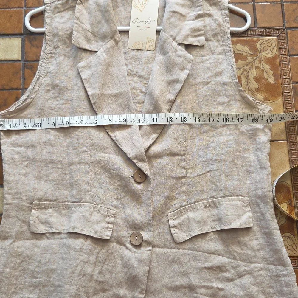 Tan Linen Vest - Picture 3 of 5